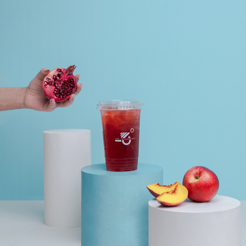 Peach and pomegranate iced tea